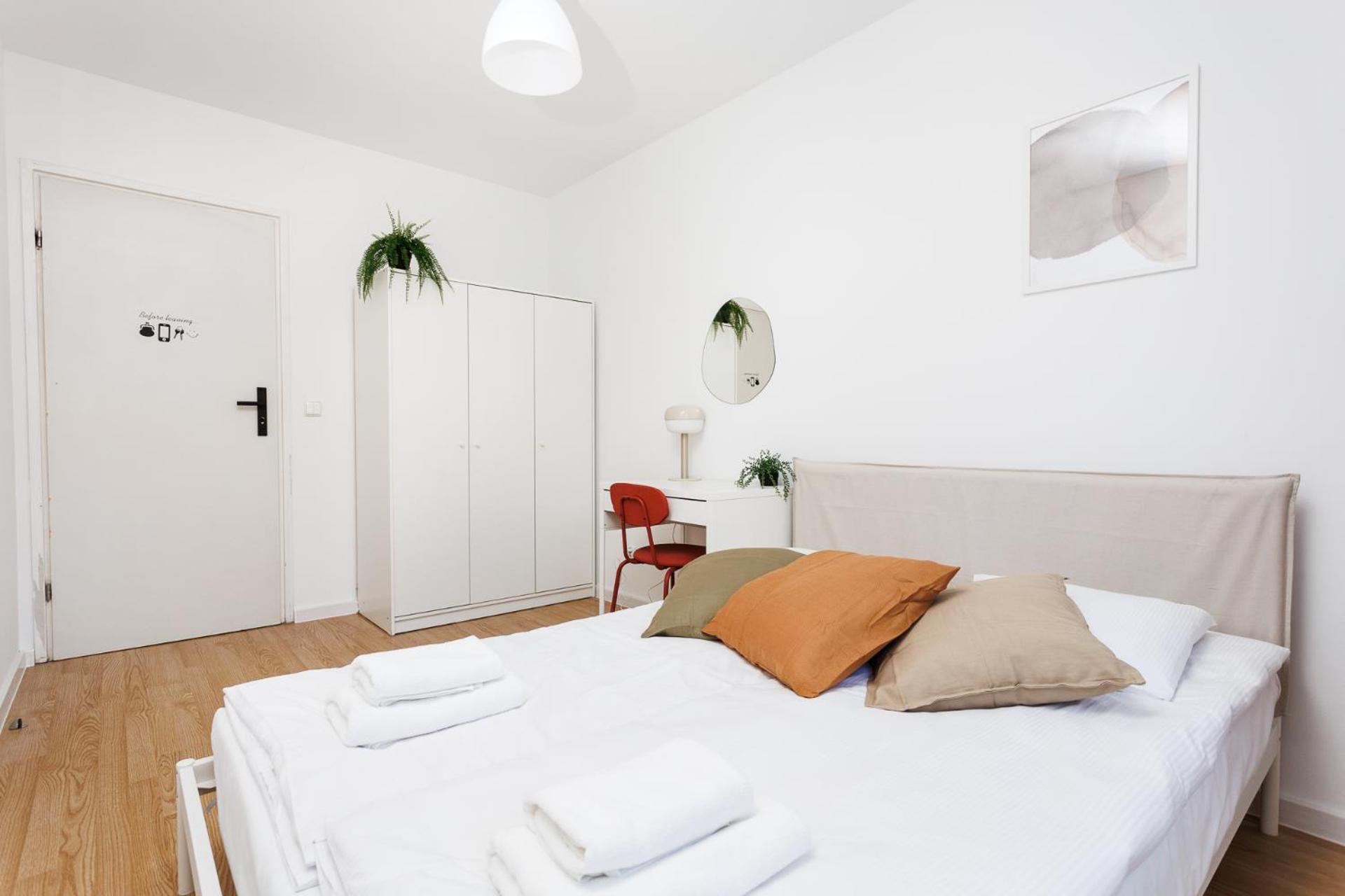 Apartament Pretty 4 Bedroom X Parking Spot X Center - By Upstairs *