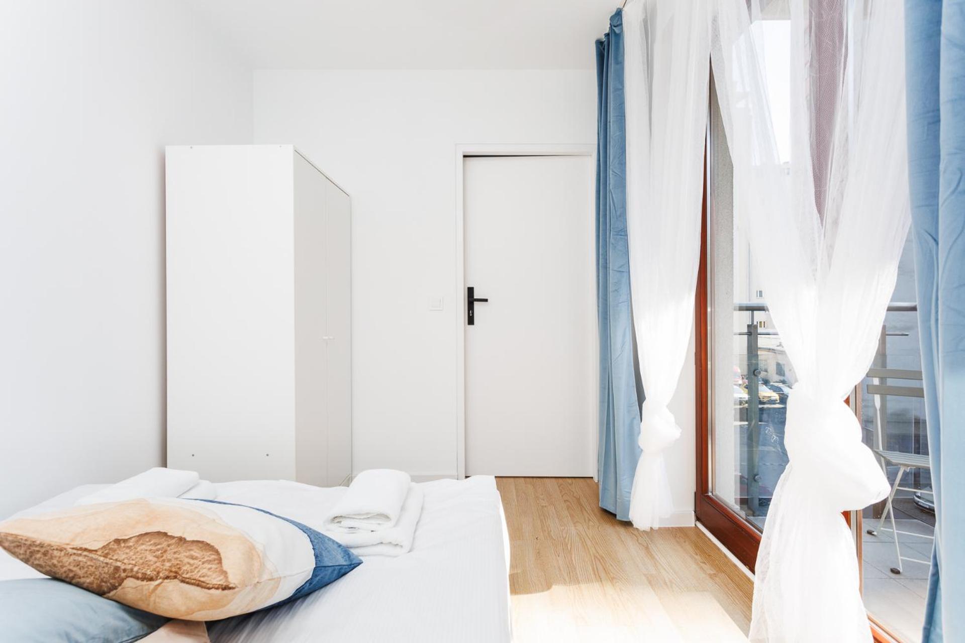 Apartament Pretty 4 Bedroom X Parking Spot X Center - By Upstairs